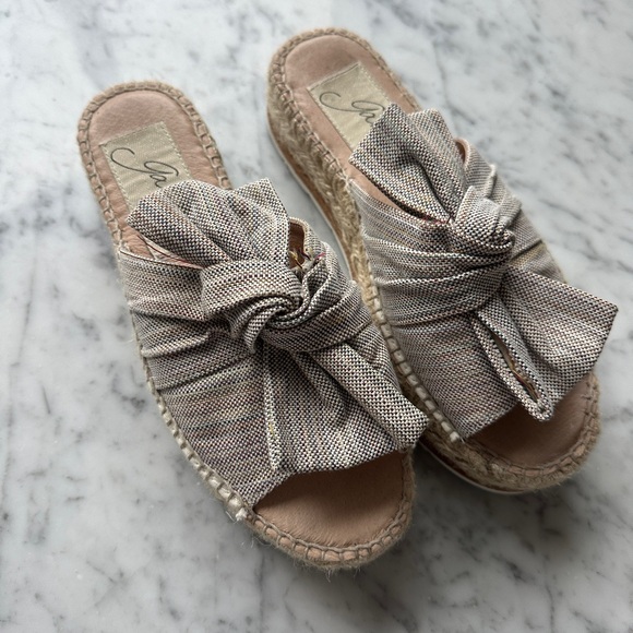 Stylish Women's Espadrille Slip-On Sandals - Picture 1 of 2